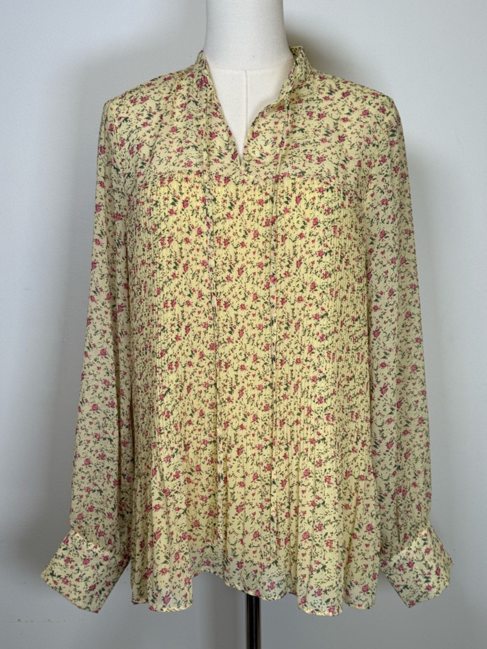 Pleione ‘Mini Ditsy’ Pink Yellow Floral Pleated Blouse Women’s Size Medium